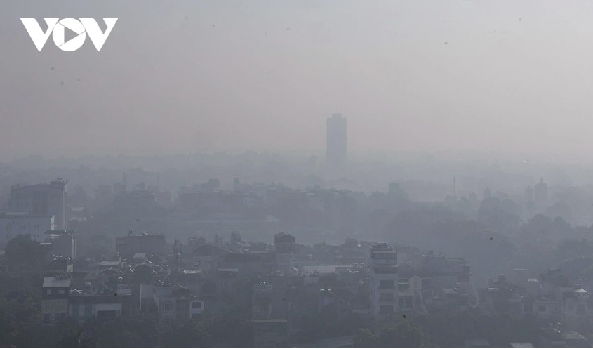 Hanoi's air quality remains at hazardous levels with no signs of improvement